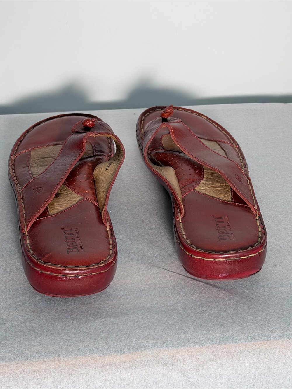 Born Women's Red Leather Thong Slide Sandals - Picture 7 of 10